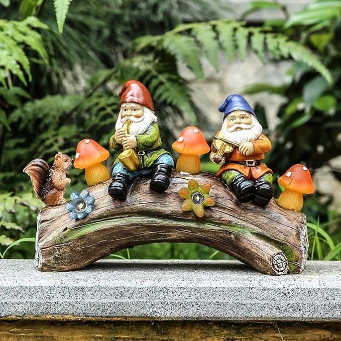 Funny Garden Gnome Statue Solar Powered Mushroom Figurine with Squirrel Gnome Durable Resin Outdoor Decoration for Patio Yard Lawn Ornament Housewarming Gift