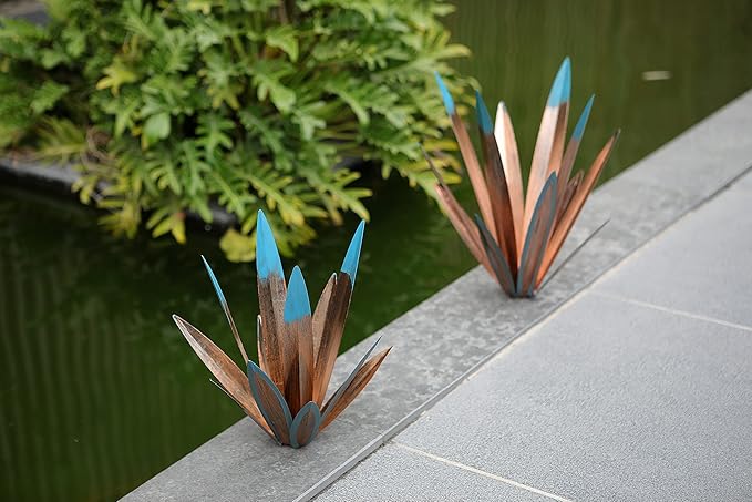 Large Tequila Rustic Sculpture, Rustic Metal Agave Plants for Outdoor Patio Yard, Home Decor Hand Painted Metal Agave Garden Yard Statue, Outdoor Lawn Ornaments (2 Big 1 Small)